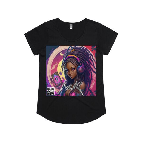 MzUki Women's Scoop Neck Tee Thumbnail